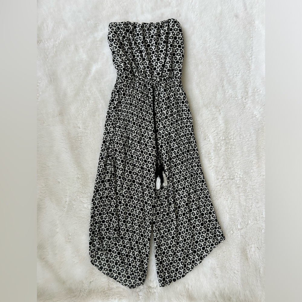 Cute Strapless Jumpsuit with Tassles